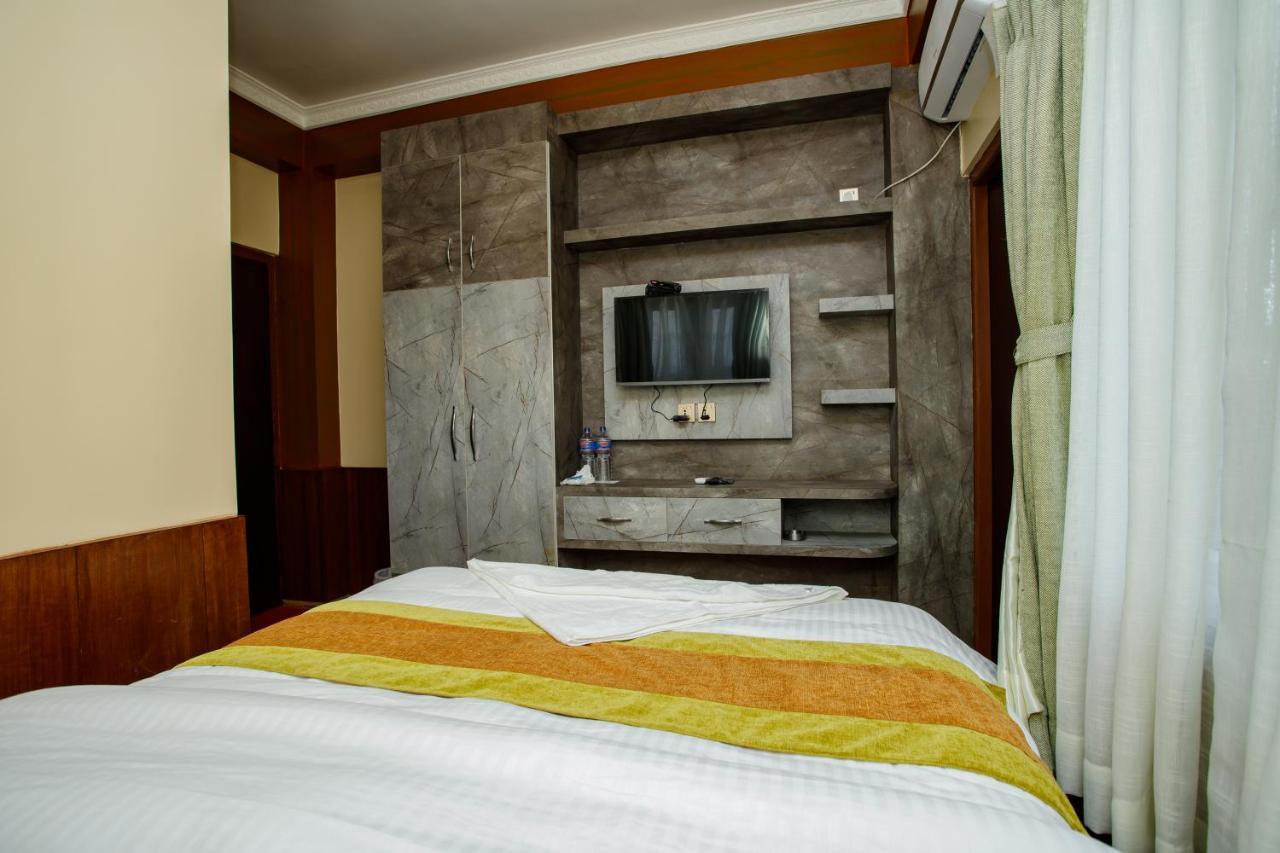 Gauri Shankar Hotel Nagarkot Exterior foto