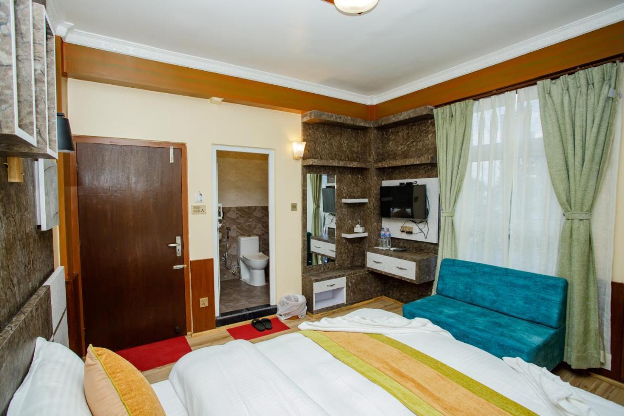 Gauri Shankar Hotel Nagarkot Exterior foto