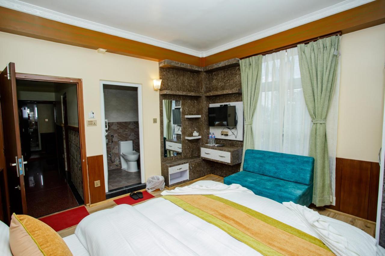 Gauri Shankar Hotel Nagarkot Exterior foto